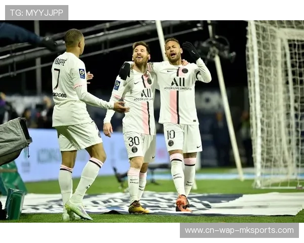 姆巴佩称与梅西并肩作战是荣耀否认曾考虑加盟巴萨