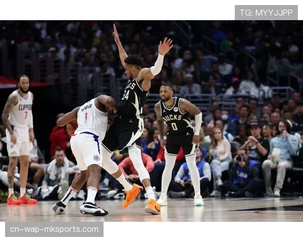 快船巨星阵容状态起伏 背靠背作战暴露体能隐患